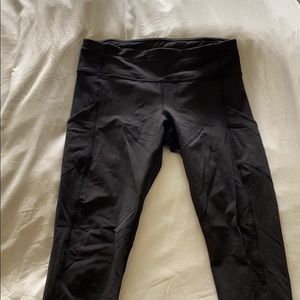 Fast and free Lululemon black leggings